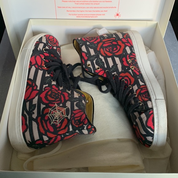 🎉Host Pick✨Charlotte Olympia Multicolor/Rose Print Canvas HighTop Sneakers SZ38 - Picture 4 of 14
